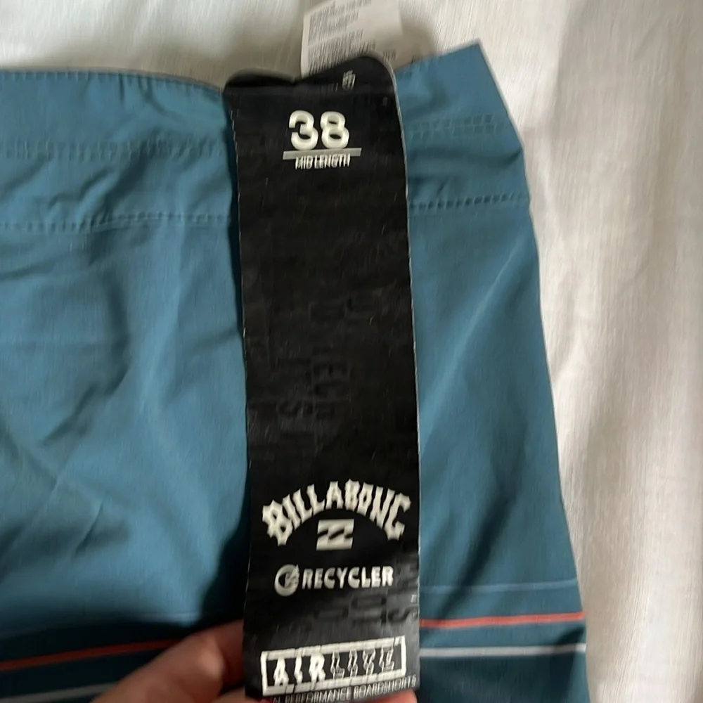 NWT! Billabong swim trunks/board shorts